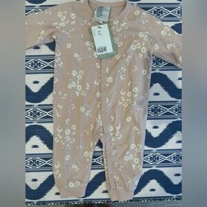H&M baby onesie. NWT. Pink with flowers. Long sleeves/ footless.